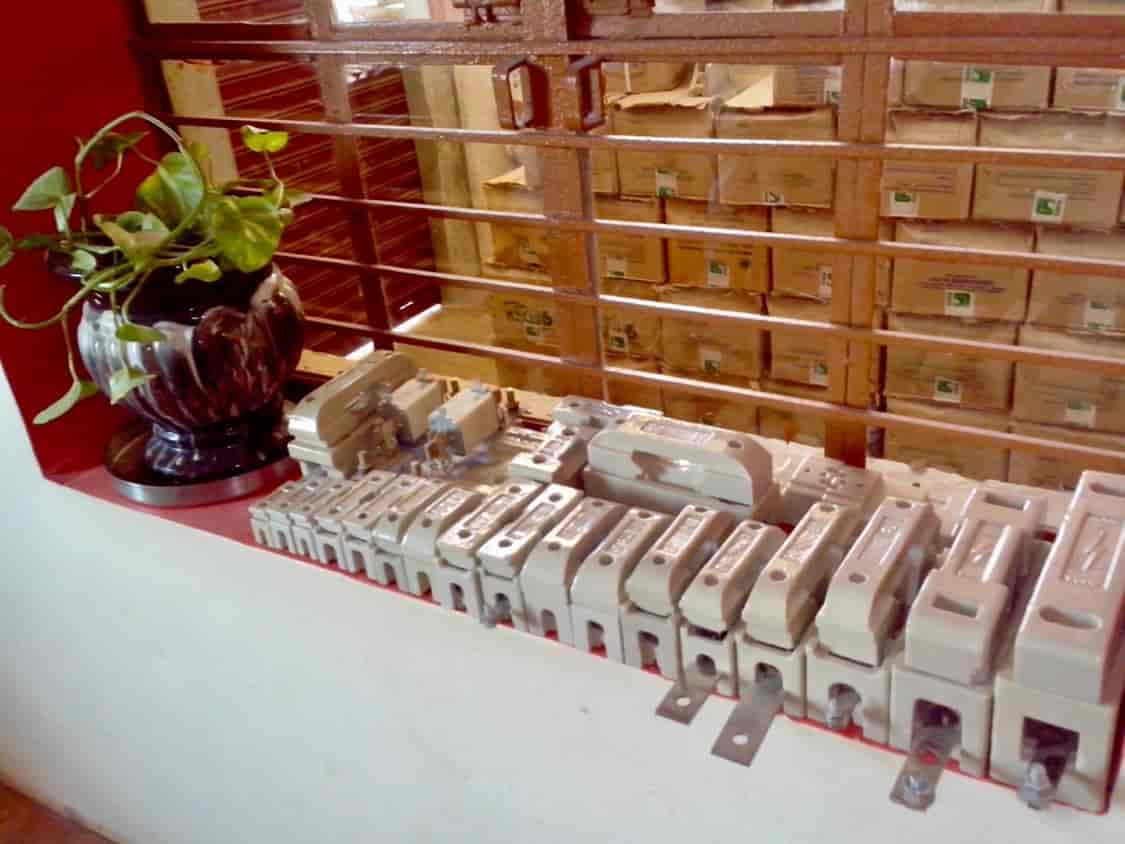 Top Kit Kat Fuse Manufacturers in Patdi, Surendra Nagar Gujarat near me -  Justdial