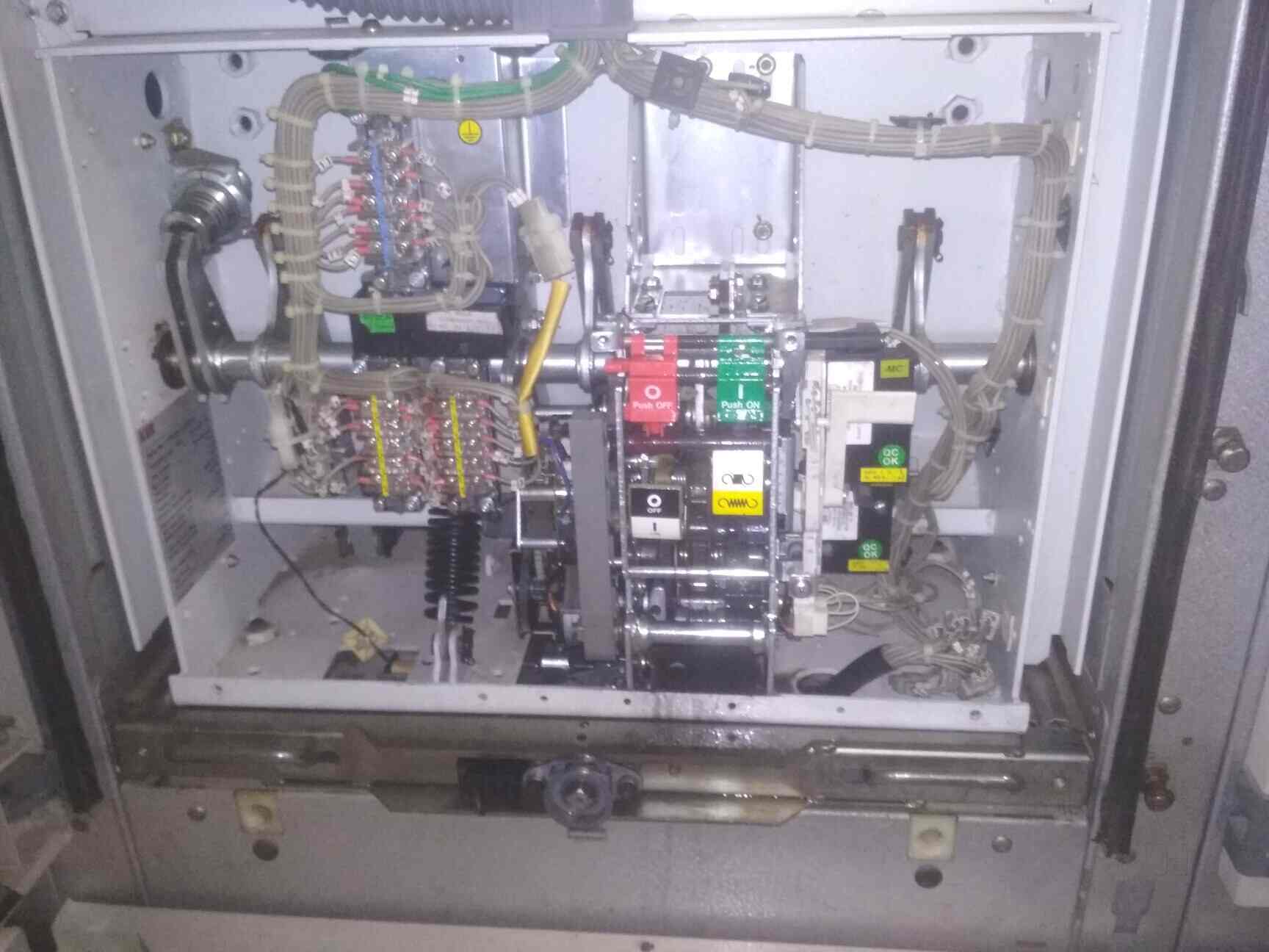 Top Abb Air Circuit Breaker Distributors in Surat एयर सर्किट ब्रेकर