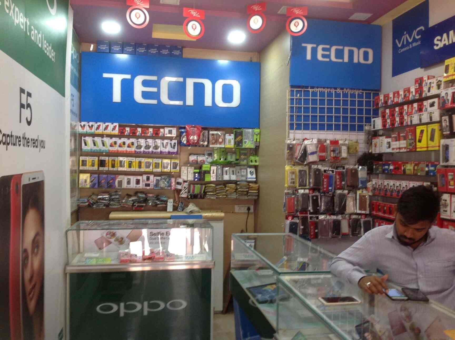 Yash Collection in Bhiwandi City,Mumbai Best SonyMobile Phone