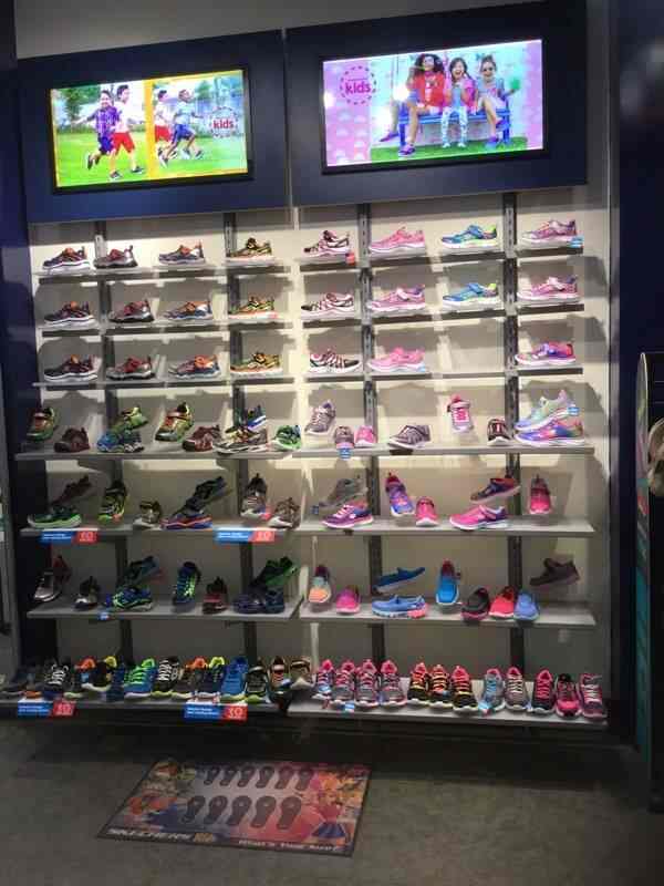 skechers in viviana mall