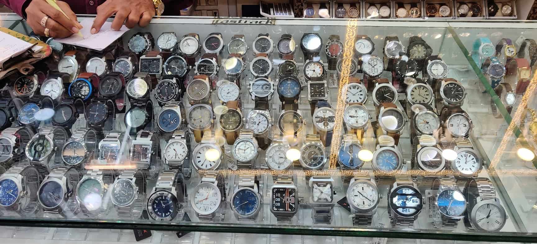 Mahadev wrist watch store