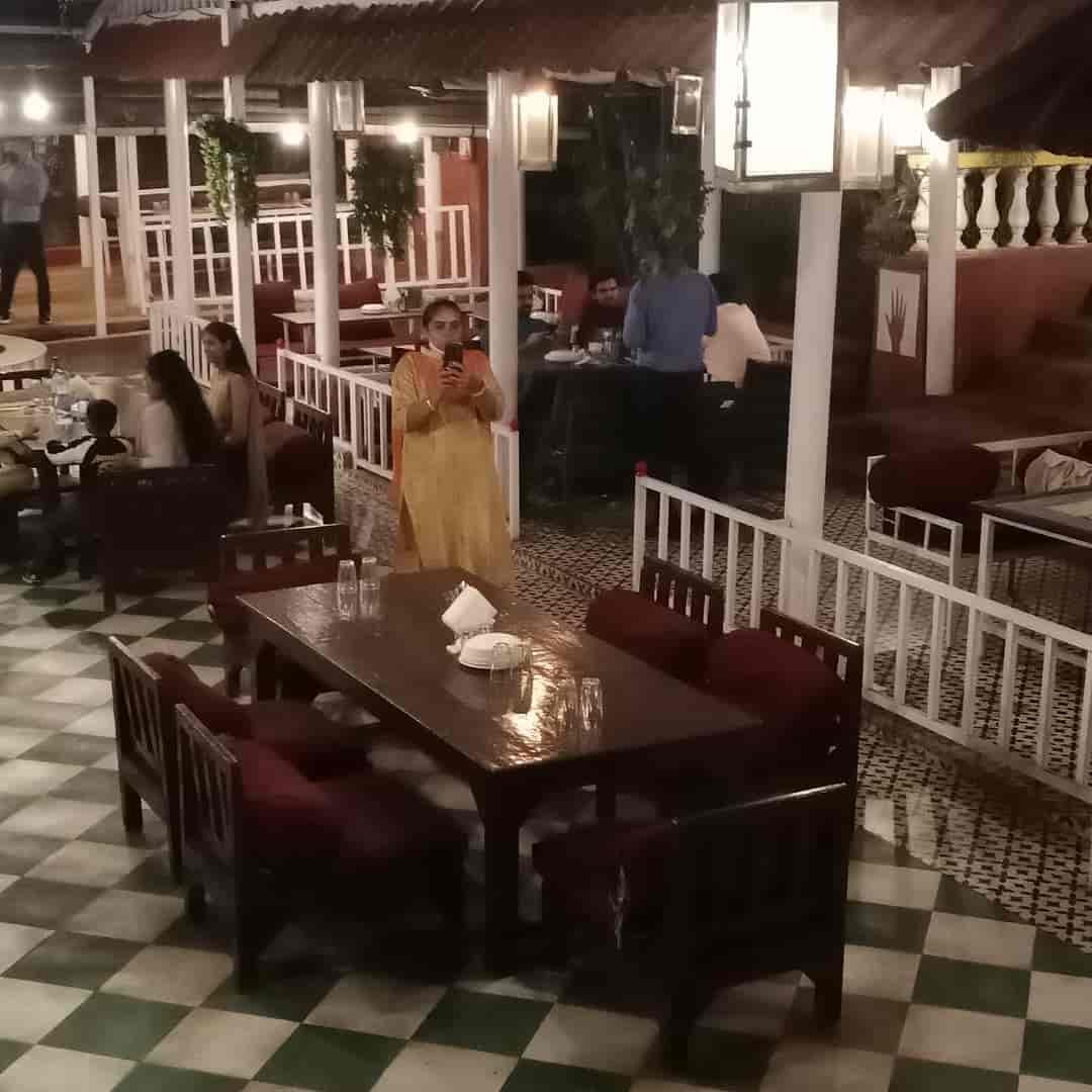 Top Bars Restaurants in Court NakaThane West,Mumbai Best Family