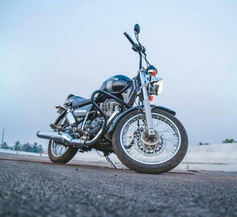 Soniya motors royal deals enfield