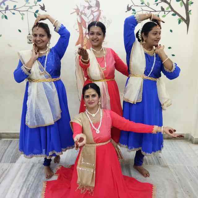 Top Costumes On Rent For Fancy Dress in Jambli NakaThane West Best