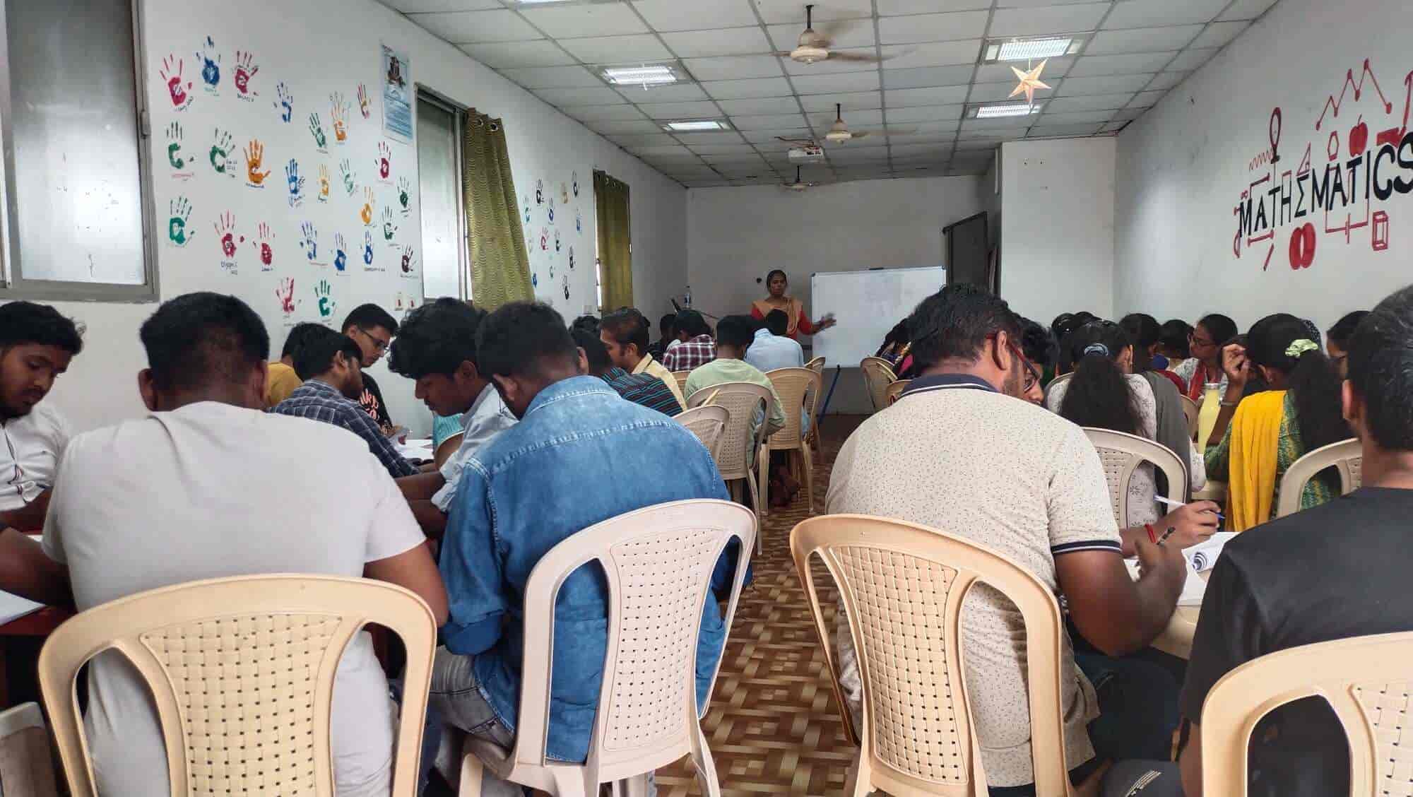 Trichy Plus U2can in Thanjavur Bus Stand,Thanjavur Best Language