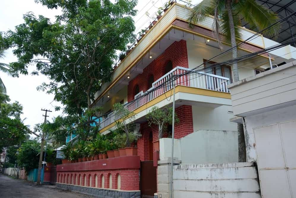 Top Ayurvedic Kairali Treatment Centres in Thiruvananthapuram Best