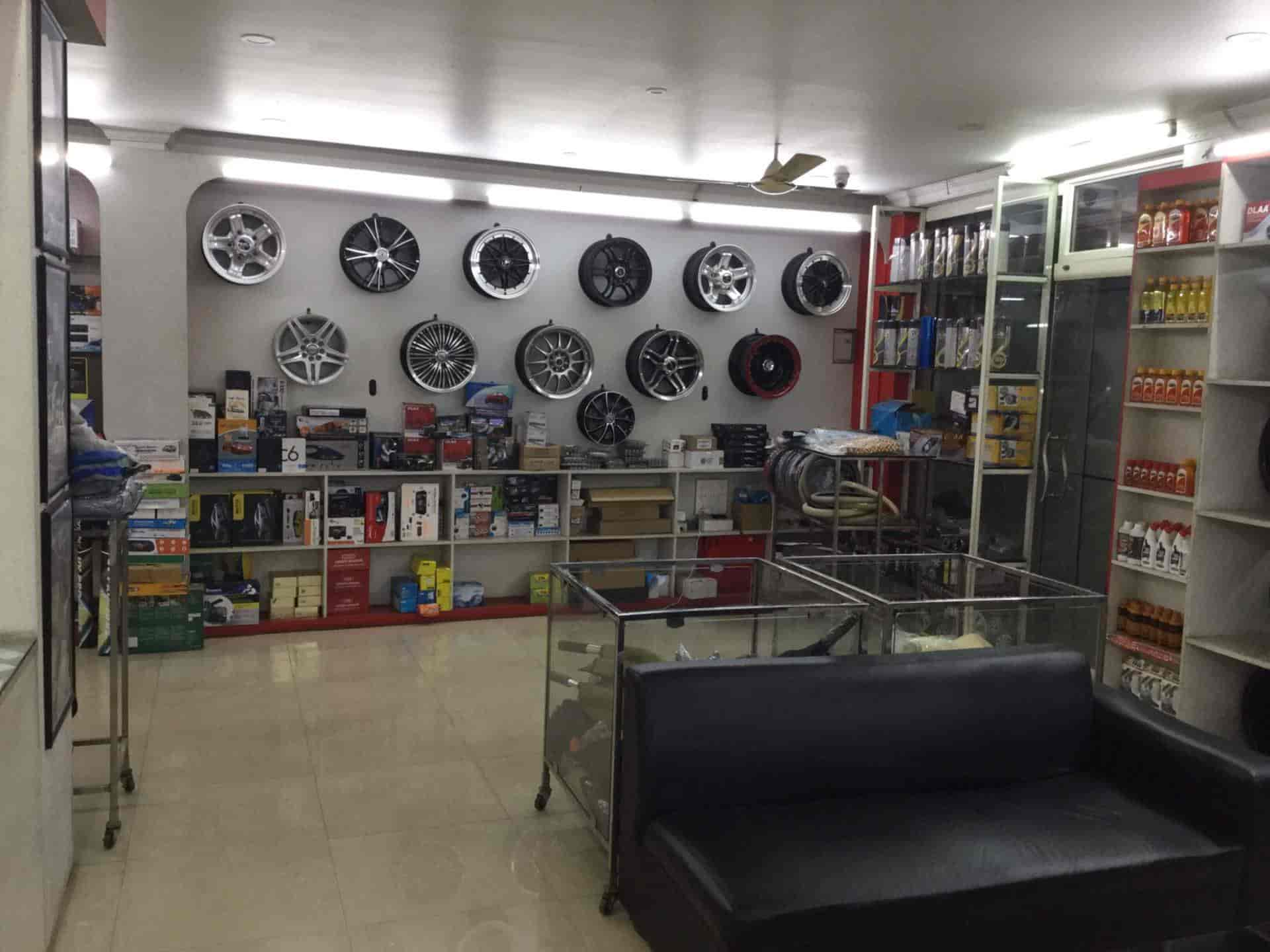 Thiruvonam Car Plus in Venjaramoodu,Thiruvananthapuram Best Car