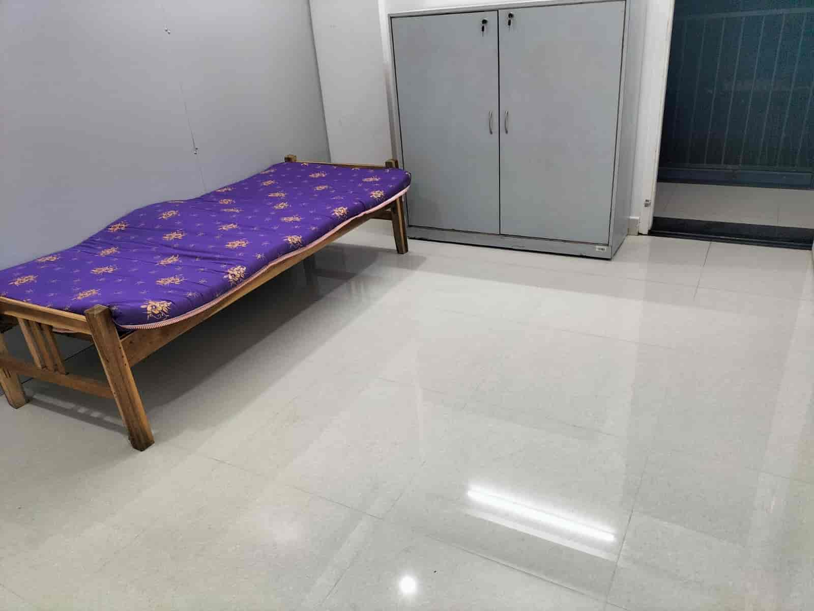 Book Palace Home Stay in Statue,Thiruvananthapuram Best Hostels in