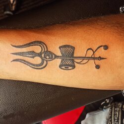 Tattoo uploaded by Get InkD by MANAV HUDDA  Trishul Tattoo getinkd  manavhudda meerut  trishultattoodesigns trishultattooconcept  trishultattoowithom trishultattoos trishultattoodesing  trishultattoosimple trishultattoodesign 