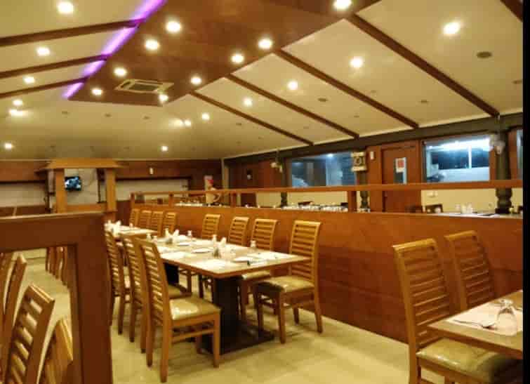 Top Restaurants in Pandits Colony RoadKowdiar, Thiruvananthapuram