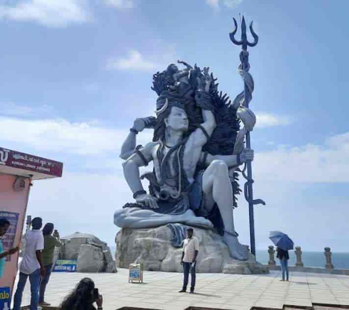 Ormonchi Inessa Porno video eshak bilan qoplangan