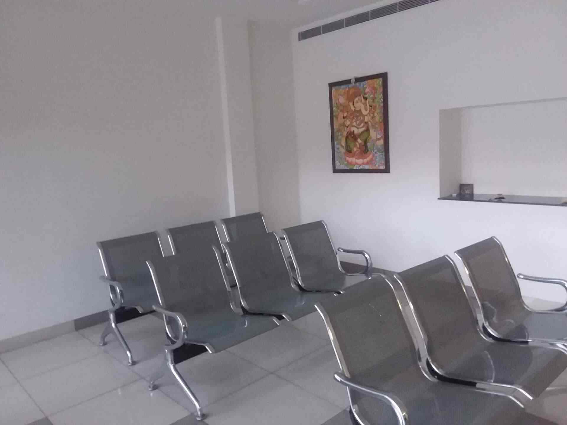 Chakrabarthy Eye Care Center in Kanjirampara,Thiruvananthapuram Best