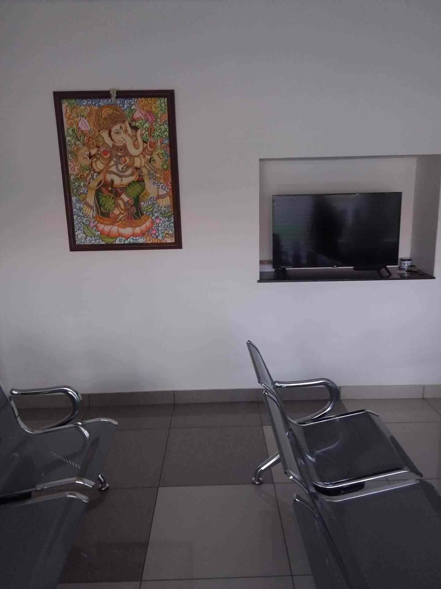 Chakrabarthy Eye Care Center in Kanjirampara,Thiruvananthapuram Best