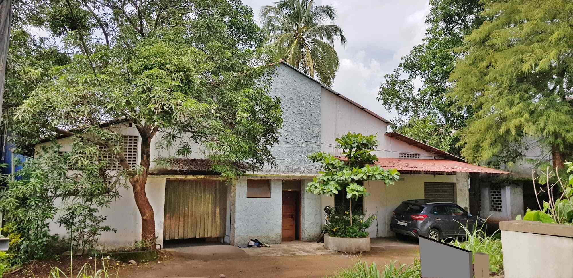 Esteem Services in Peringandoor,Thrissur Best Medical Equipment