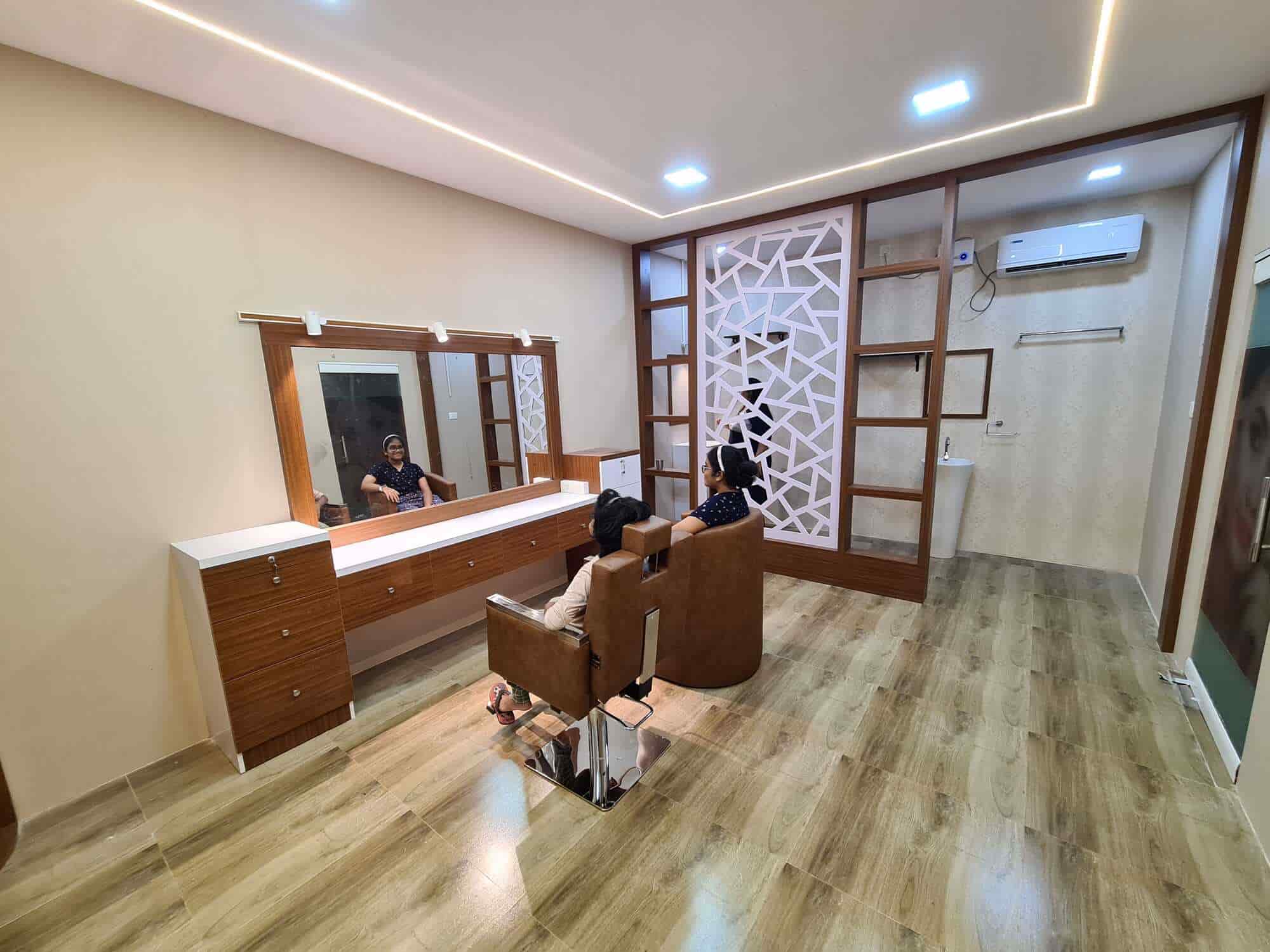 Live In Style Beauty Parlour in Urakam,Thrissur - Best Beauty Parlours in Thrissur - Justdial Live In Style Beauty Parlour in Urakam,Thrissur - Best Beauty Parlours in Thrissur - Justdial