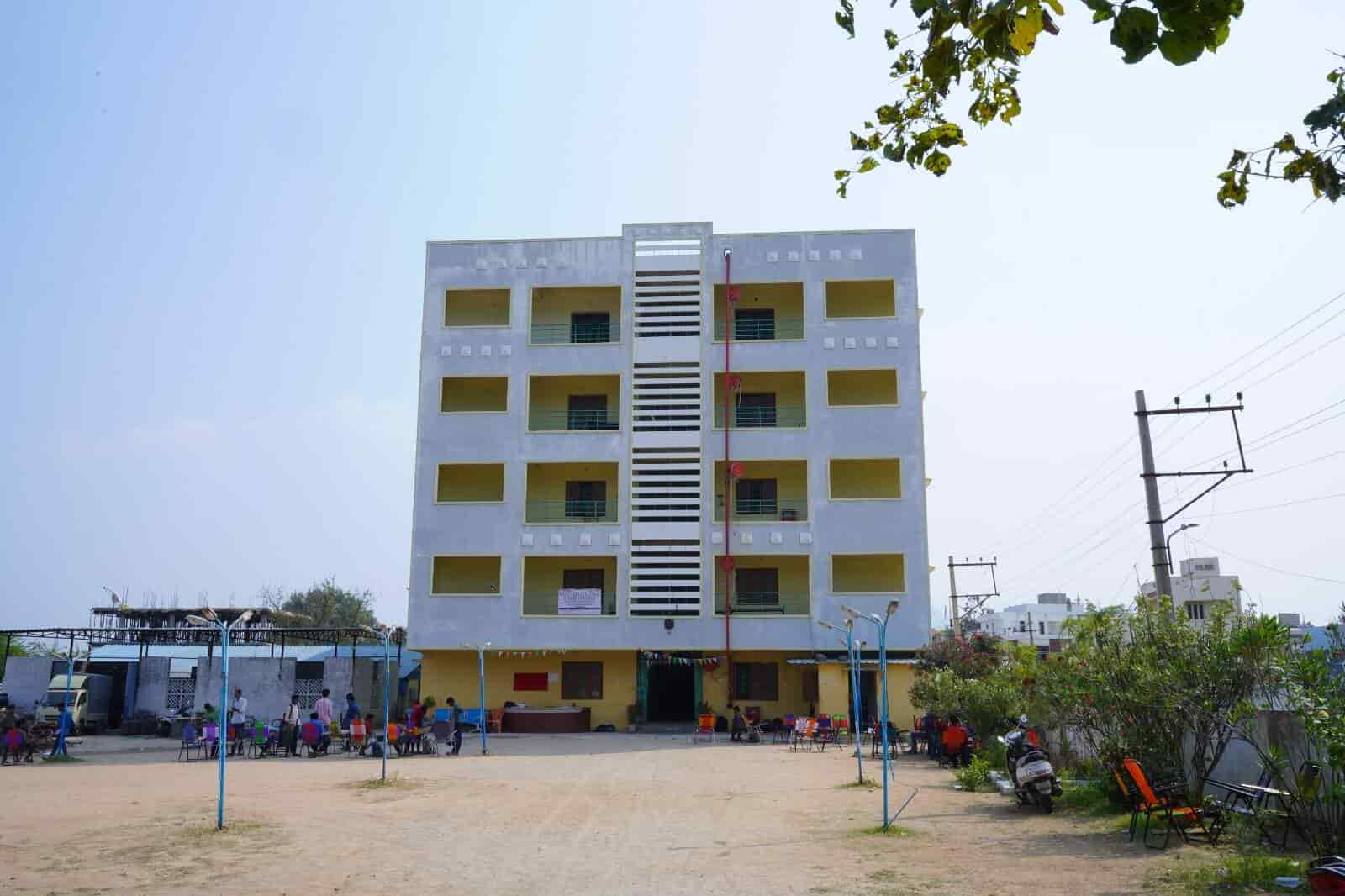 7 Photos of NRI JUNIOR COLLEGES TIRUPATI in Tirupati Bazar, Tirupati -  Justdial