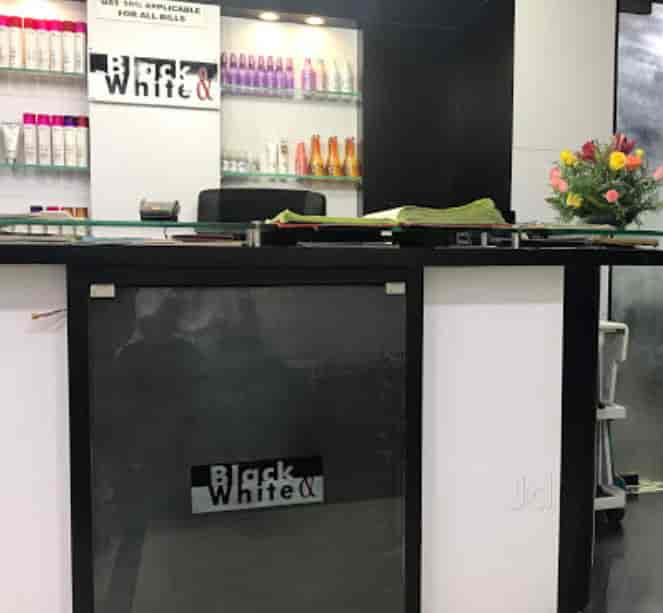 Black & White Beauty Parlour in Court Street,Tirupur Best Beauty