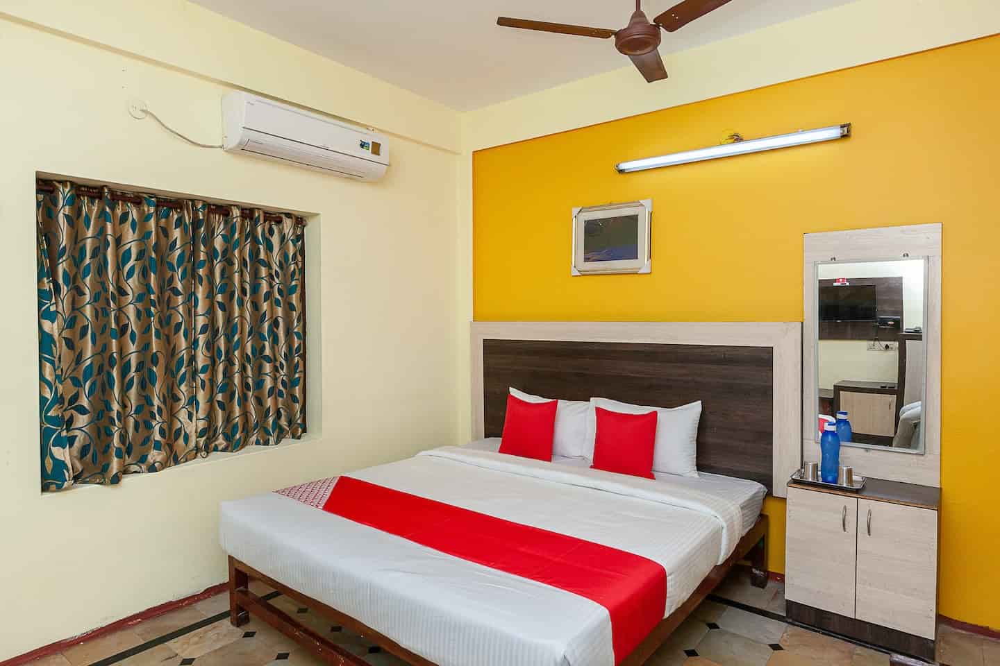 Book Ammayii Hotel Resorts (OYO 39387) in Kilnathur,Tiruvannamalai ...