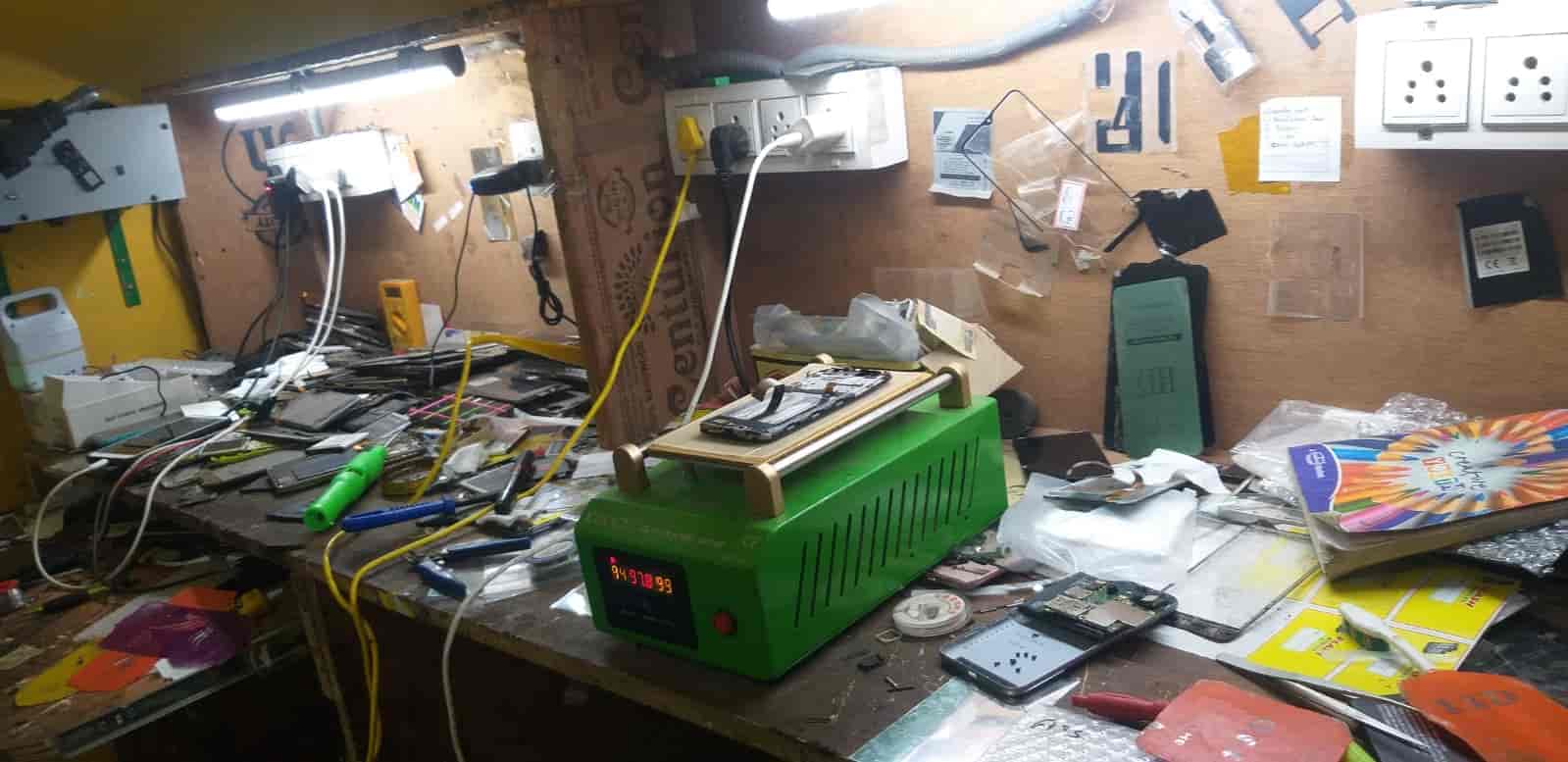 Flash Mobiles in Chinnakadai Street,Trichy Best SamsungMobile Phone