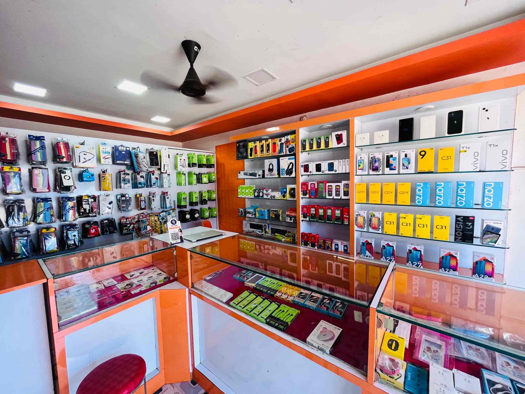 Fix store in Ponmalai Patti,Trichy Best SamsungMobile Phone Dealers