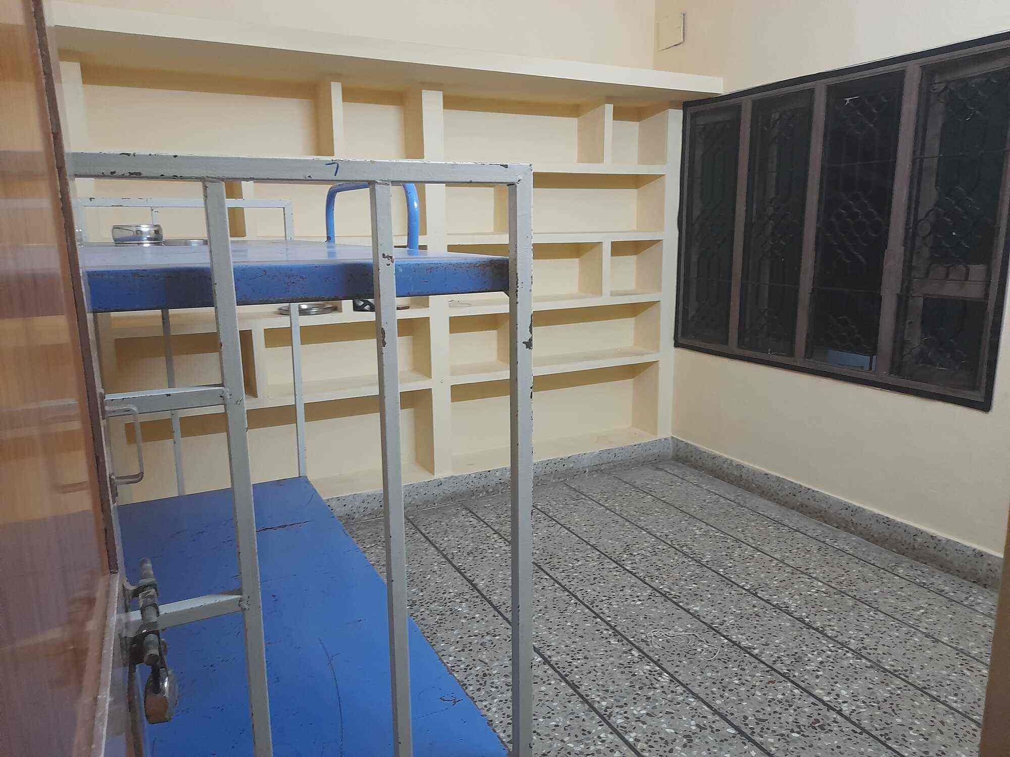Book Oasis Womens Hostel in Kumaran Nagar,Trichy Best Hostels For