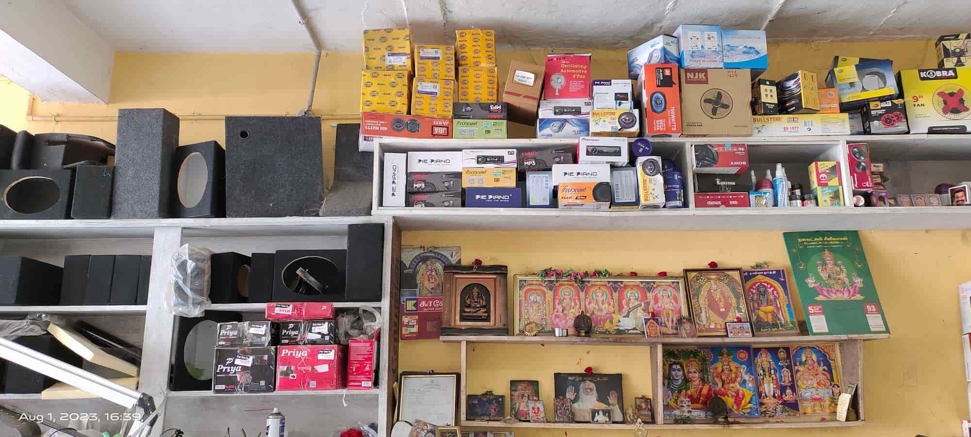 Rock Fort Car Zone in Subramaniapuram,Trichy Best HondaCar Accessory