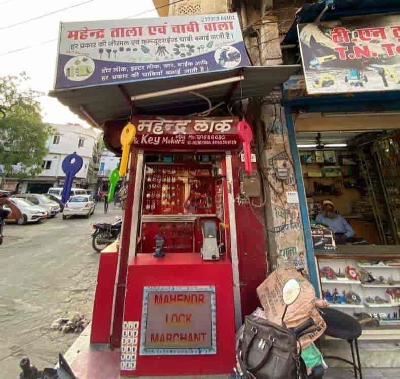 lock and key maker near me