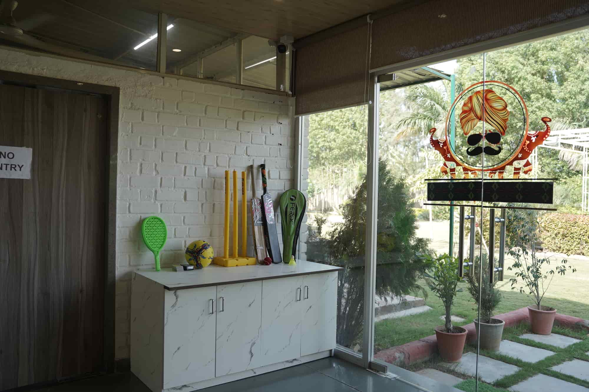 Book Abha Farms in Shobhagpura,Udaipurrajasthan Best Farm House On