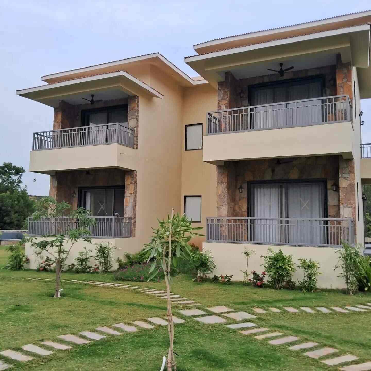 Book L Ake Side Villa in Iswal,Udaipurrajasthan Best Villas On Rent