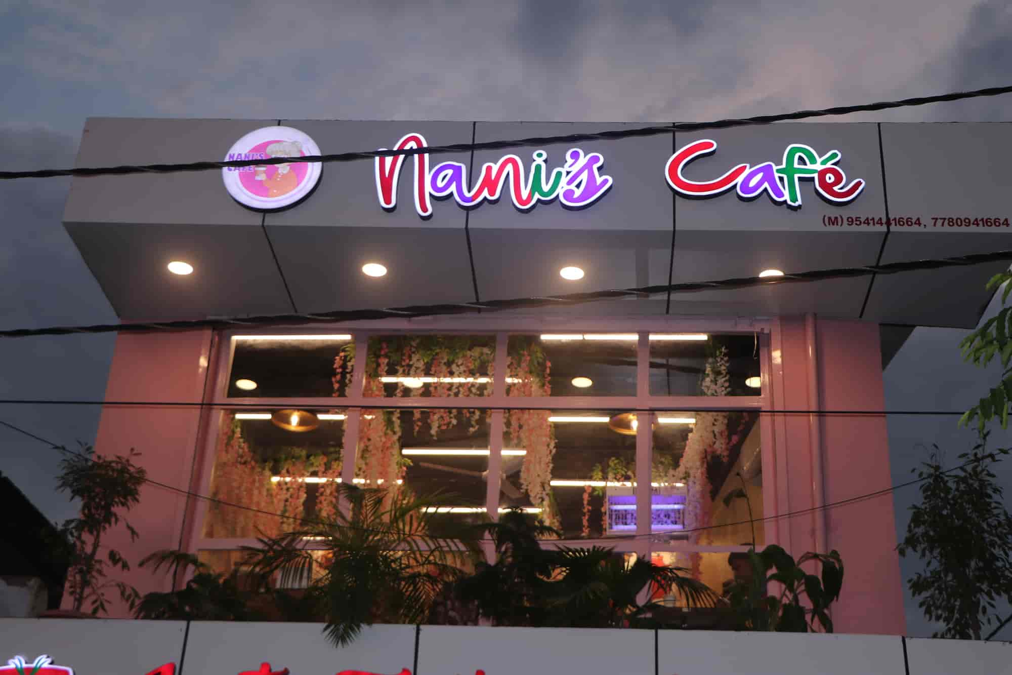 Nani's Cafe — photo 1