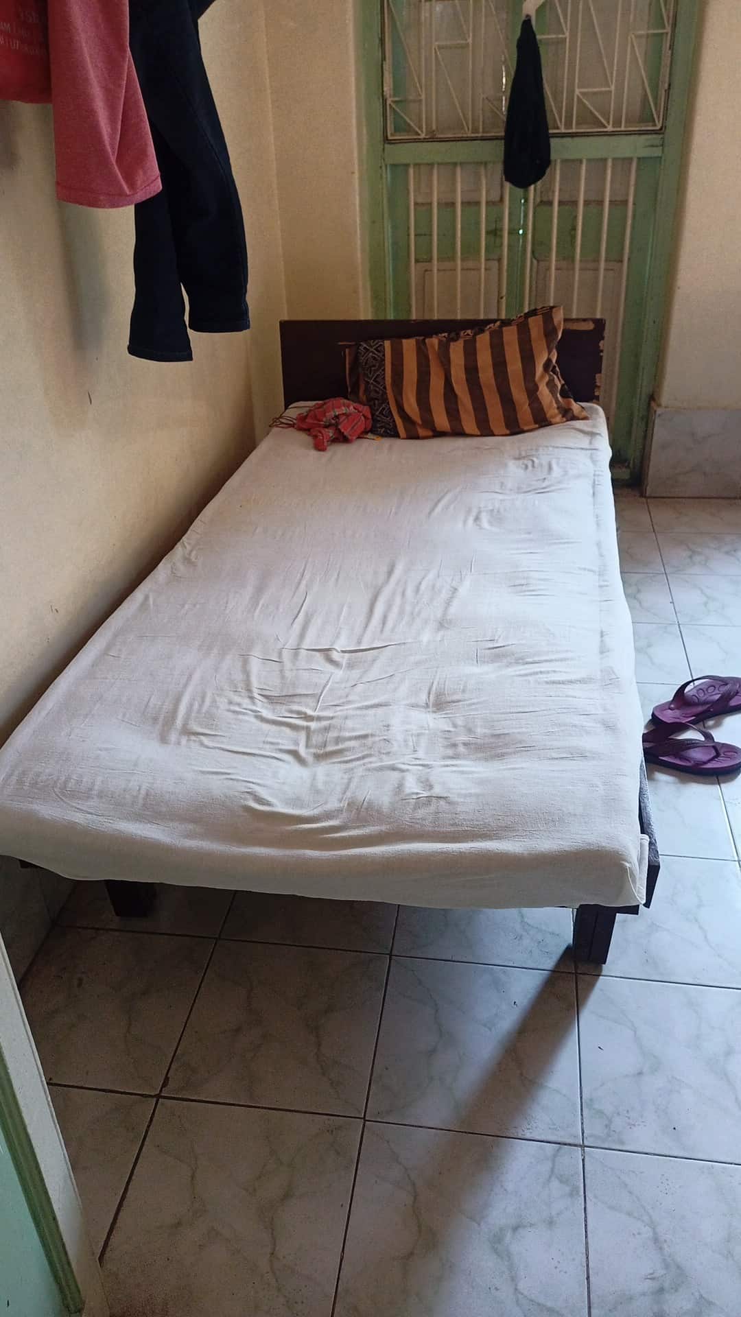 Book Jagdish Hindu Lodge in Sayaji Ganj,Vadodara Best Guest House in