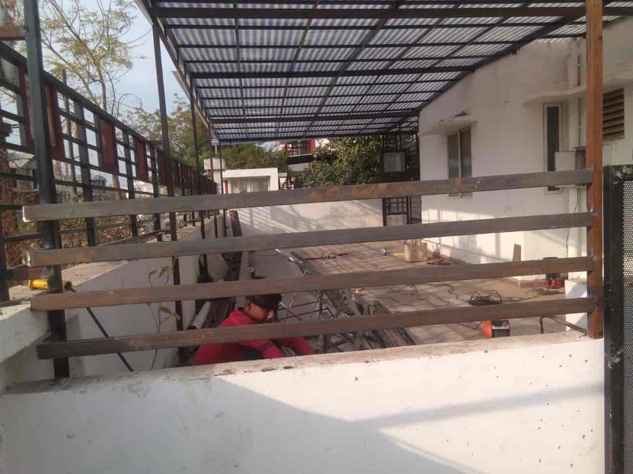 Top Gate Fabricators in Makarpura Industrial Estate, Vadodara near me