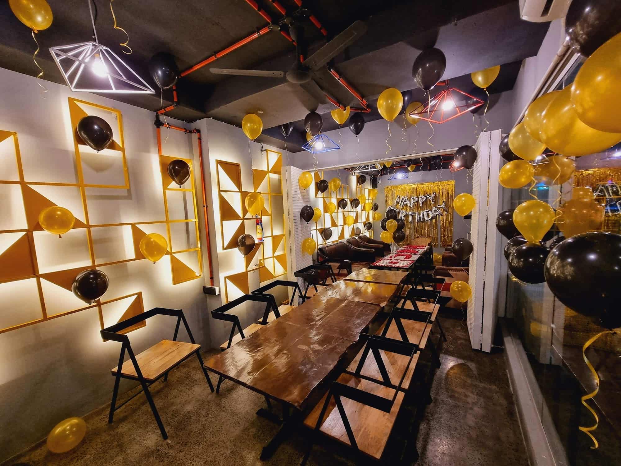 Times Cafe in Beside Shell Petrol Pump Akashwani,Vadodara Best Coffee