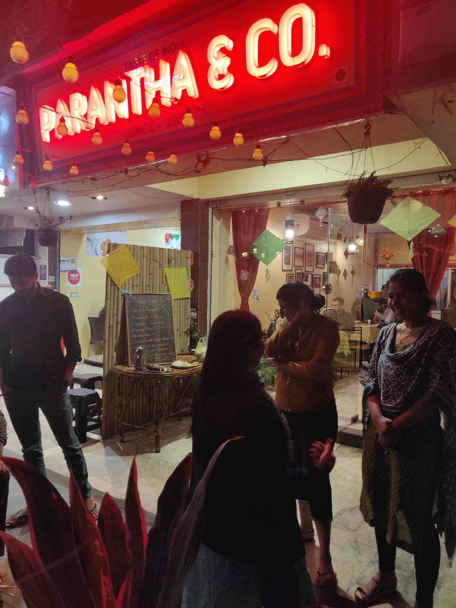 paratha-and-co-in-race-course-road-vadodara-best-punjabi-restaurants