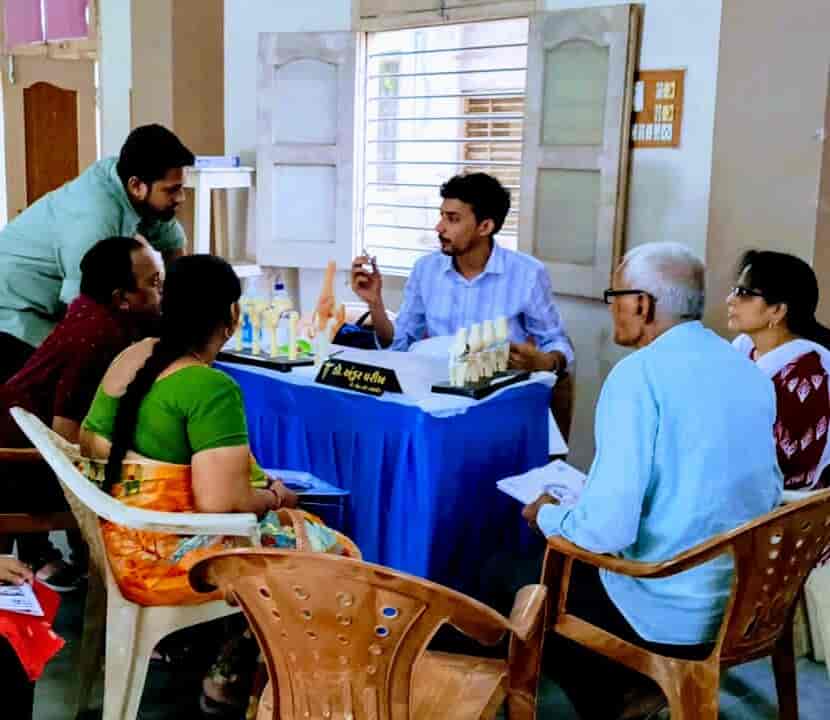 Dr. Ankur Parikh Orthopedic Surgeon in Vip Road,Vadodara Best