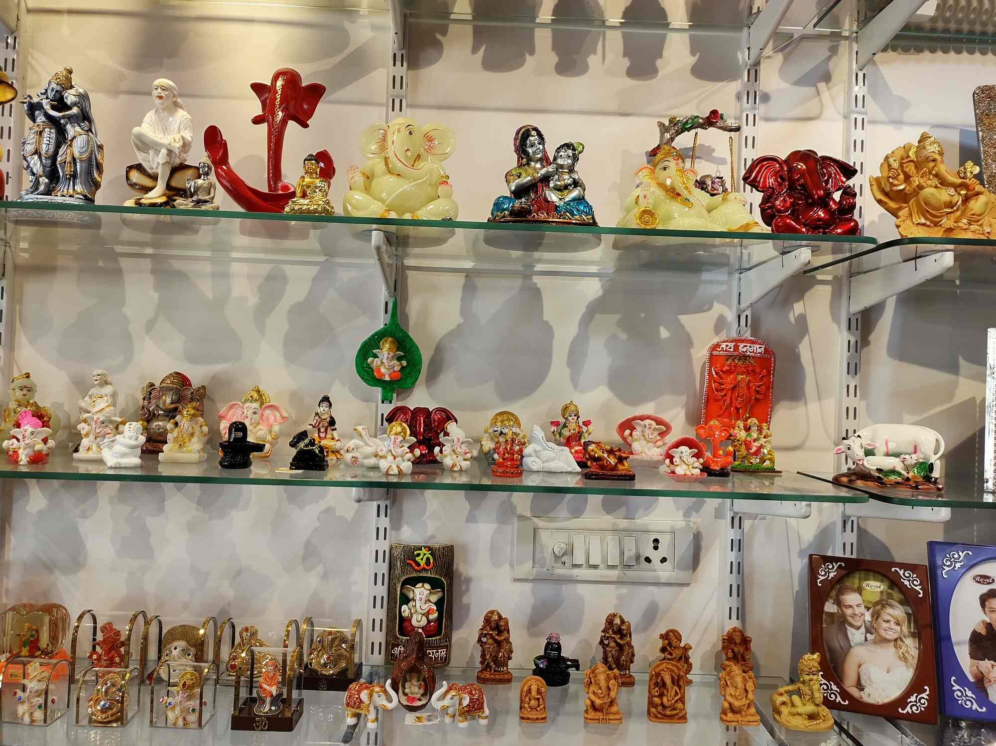Sai Gift Gallery in Makarpura,Vadodara Best Gift Shops in Vadodara