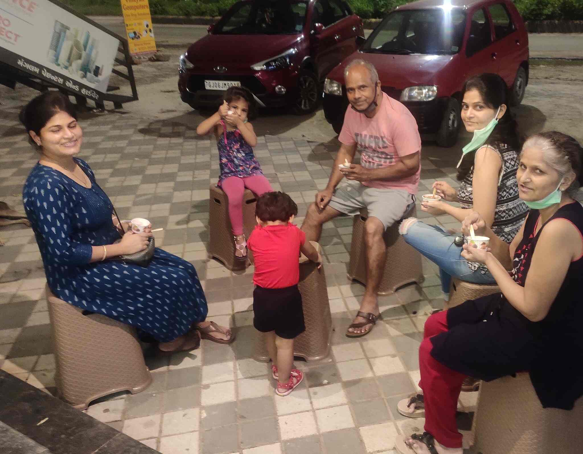 Ice Cream Junction in Bhaili,Vadodara Best Ice Cream Parlours in