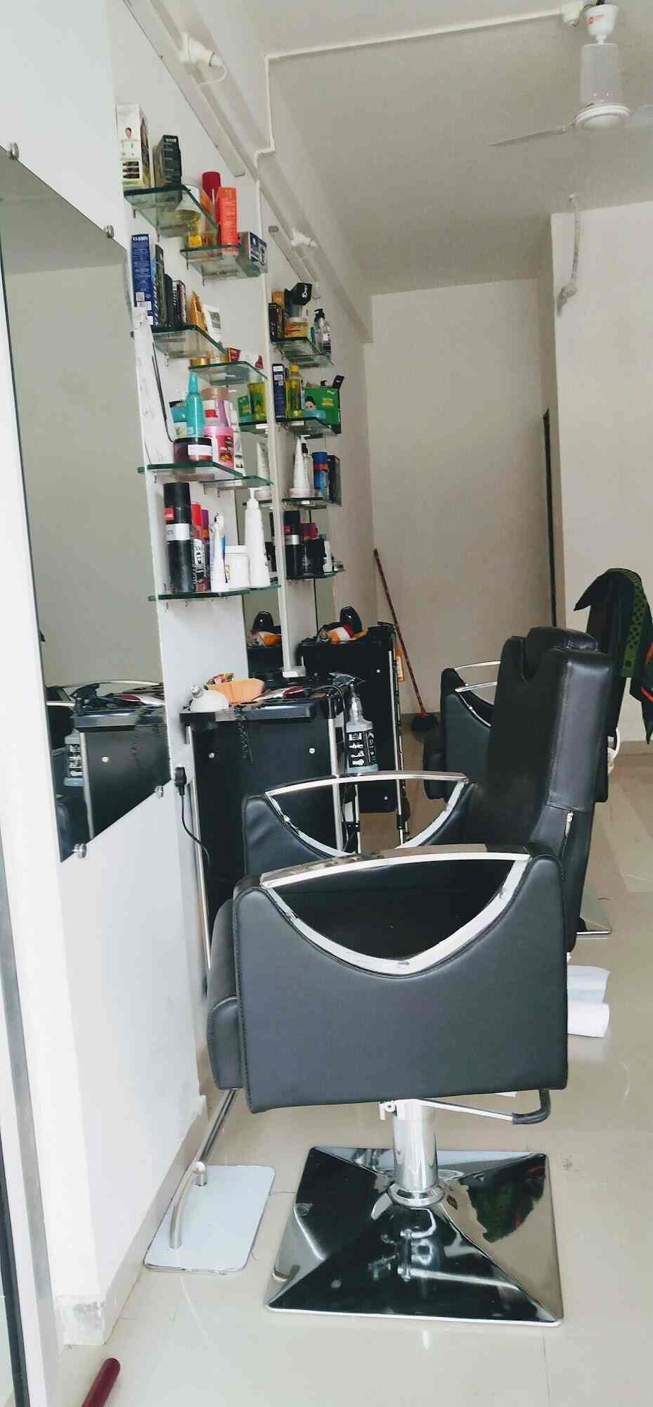 The Perfect Cut in Near Pvr Deep Cinema,Vadodara Best Salons in