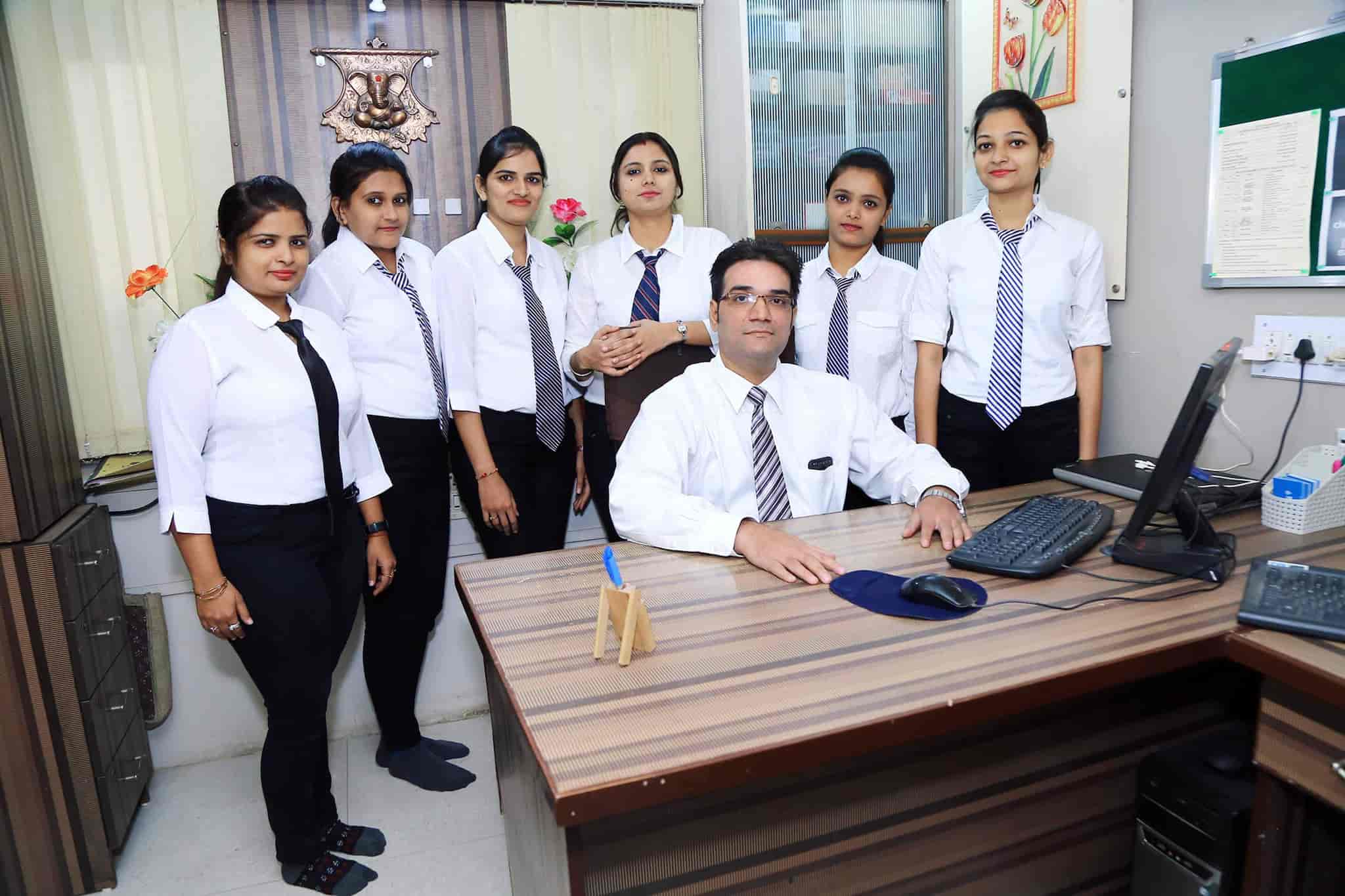 BEST-FIT Recruitment Riders (Recruiter For Pharma in Rv Desai Road 