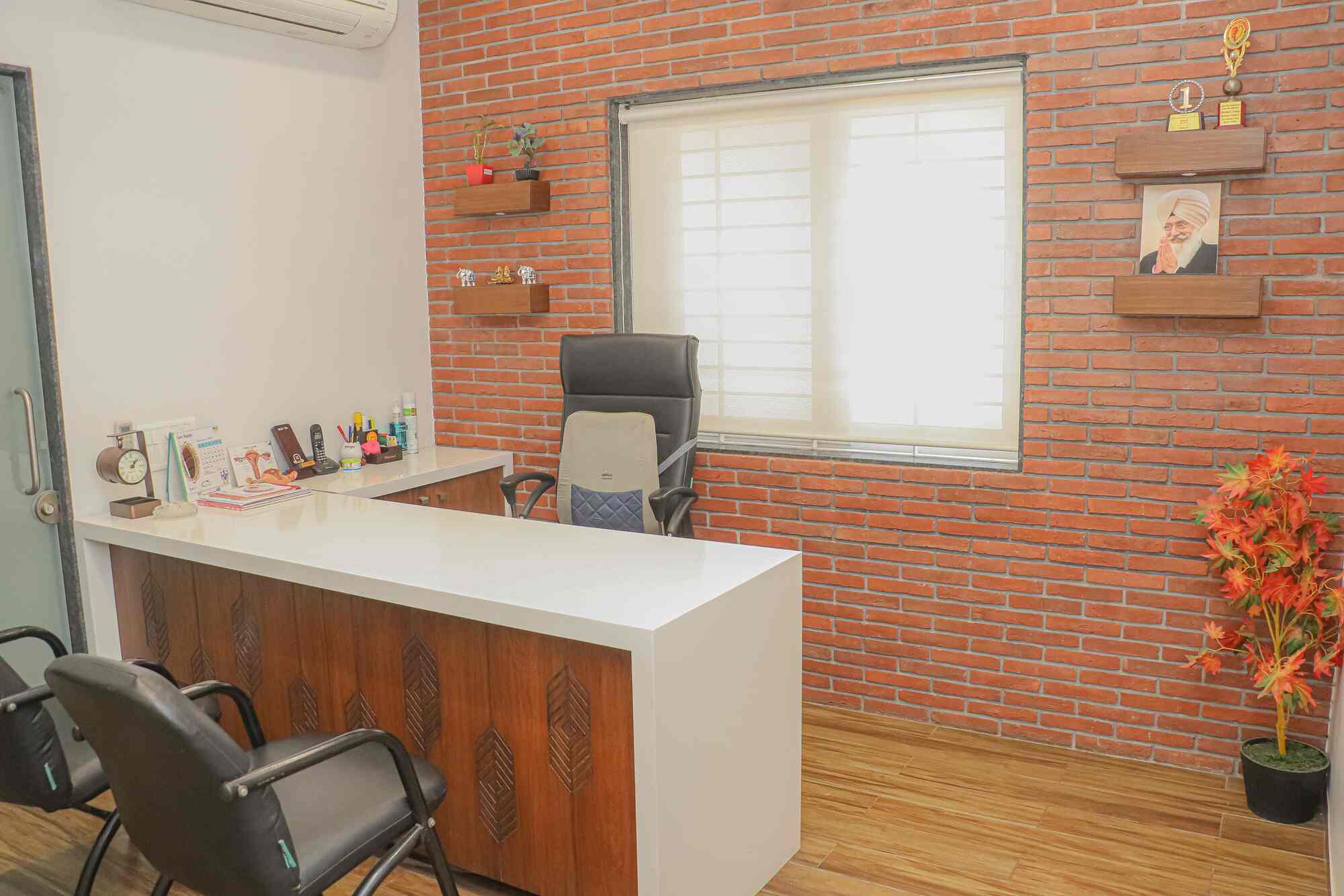 Neeta Maternity & Gynec Hospital in Varasia,Vadodara Best Maternity