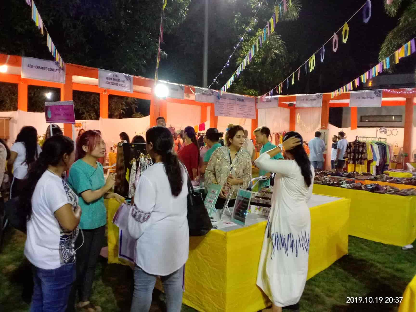 Nail Studio in Race Course,Vadodara Best Beauty Parlours For Nail Art