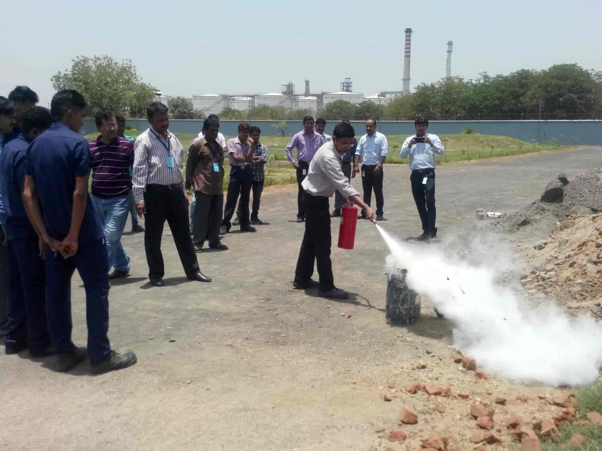 Top Fire Extinguisher Dealers in Vadodara Best Fire Extinguisher