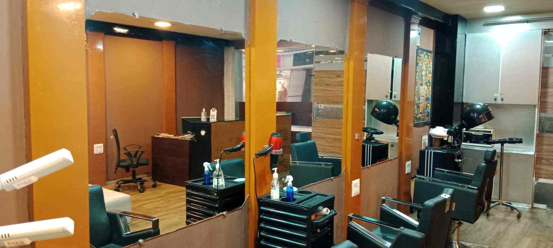 Top Salons near Atlantis K10 MallAlkapuri, Vadodara Best Beauty