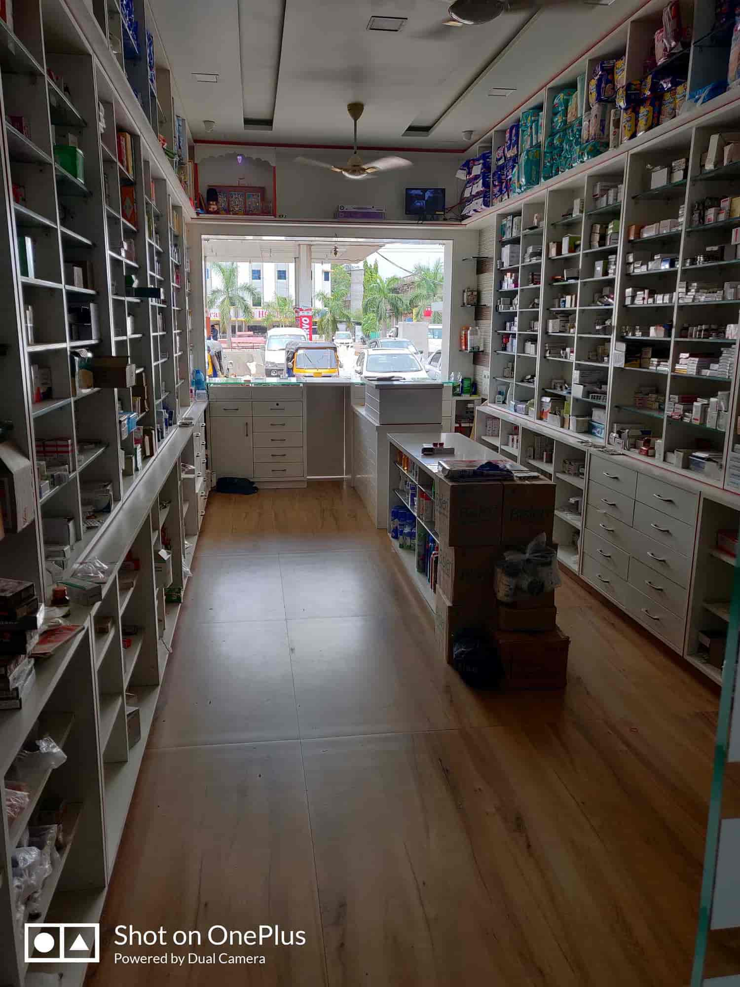 Top Chemists in GIDC Office RoadVapi Industrial Estate Best 24 Hour Chemist Shop near me