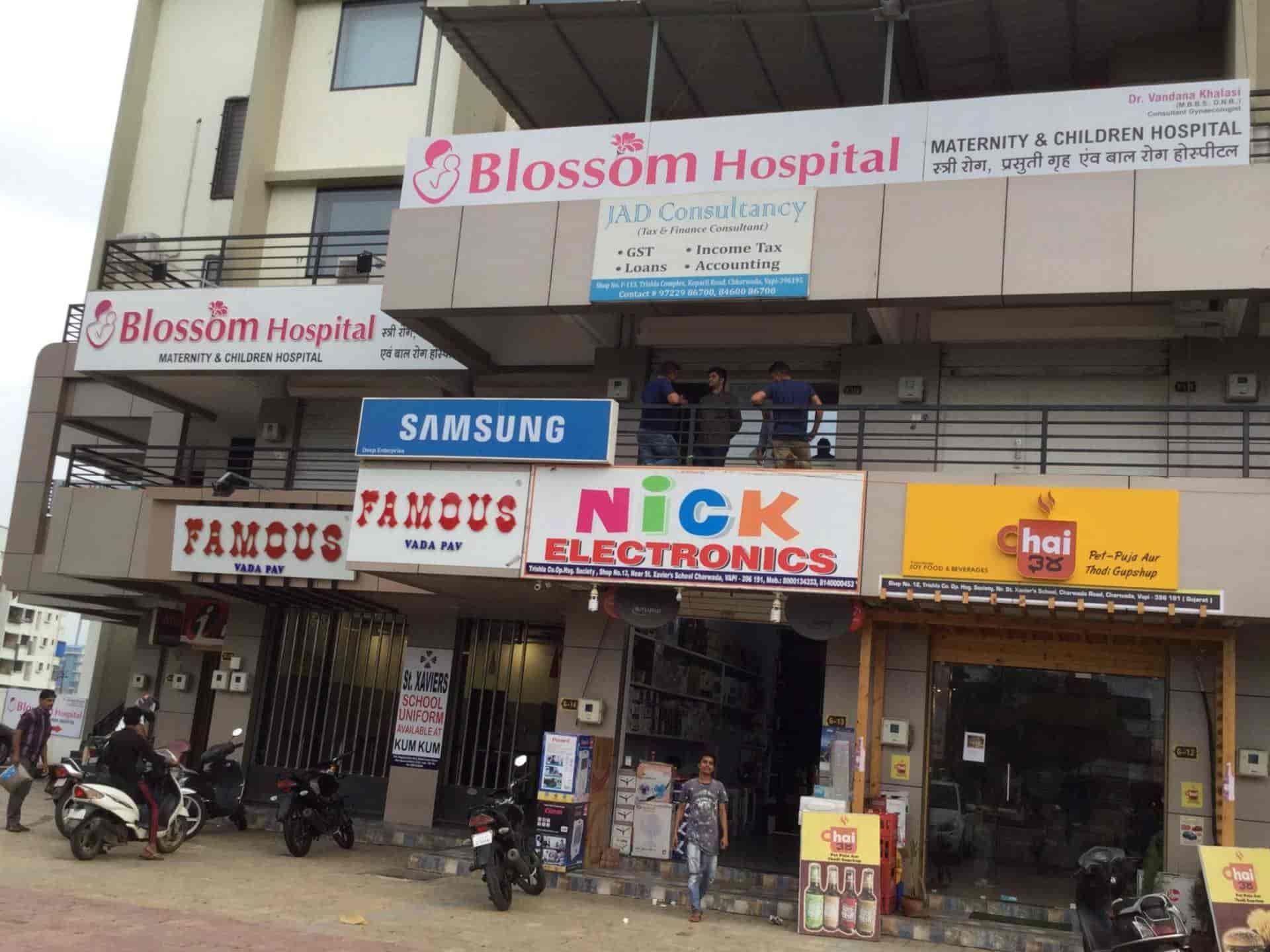 Gynaecologist & Obstetrician Doctors in Vapi, Vapi - Page 2