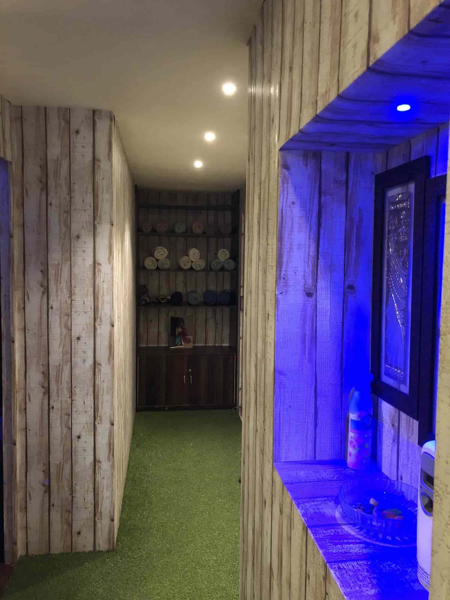 Boss Spa in VAPI CITY,Valsad Best Body Massage Centres in Valsad