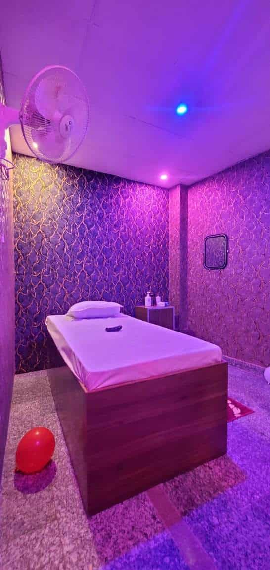 Diamond Door Sppa and Saloon in Shastri Nagar,Varanasi Best Body