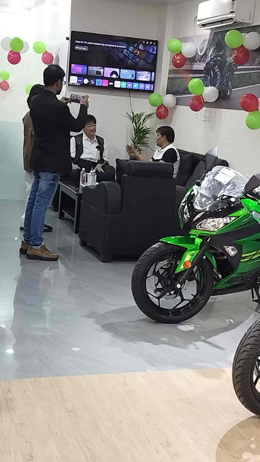 Top Kawasaki Ninja Motorcycle Dealers in Varanasi - Best