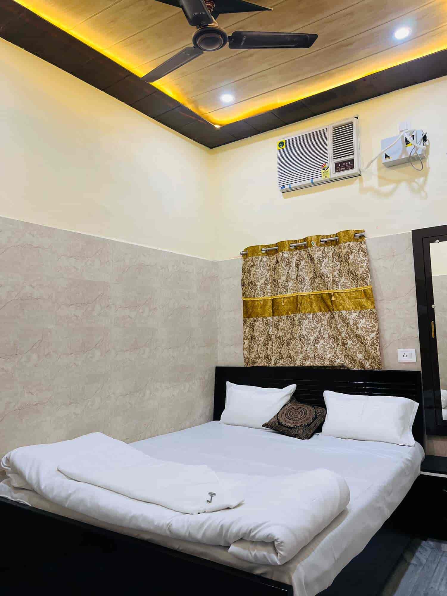 Top Homestay in Varanasi Cantt Best Guest House near me Justdial
