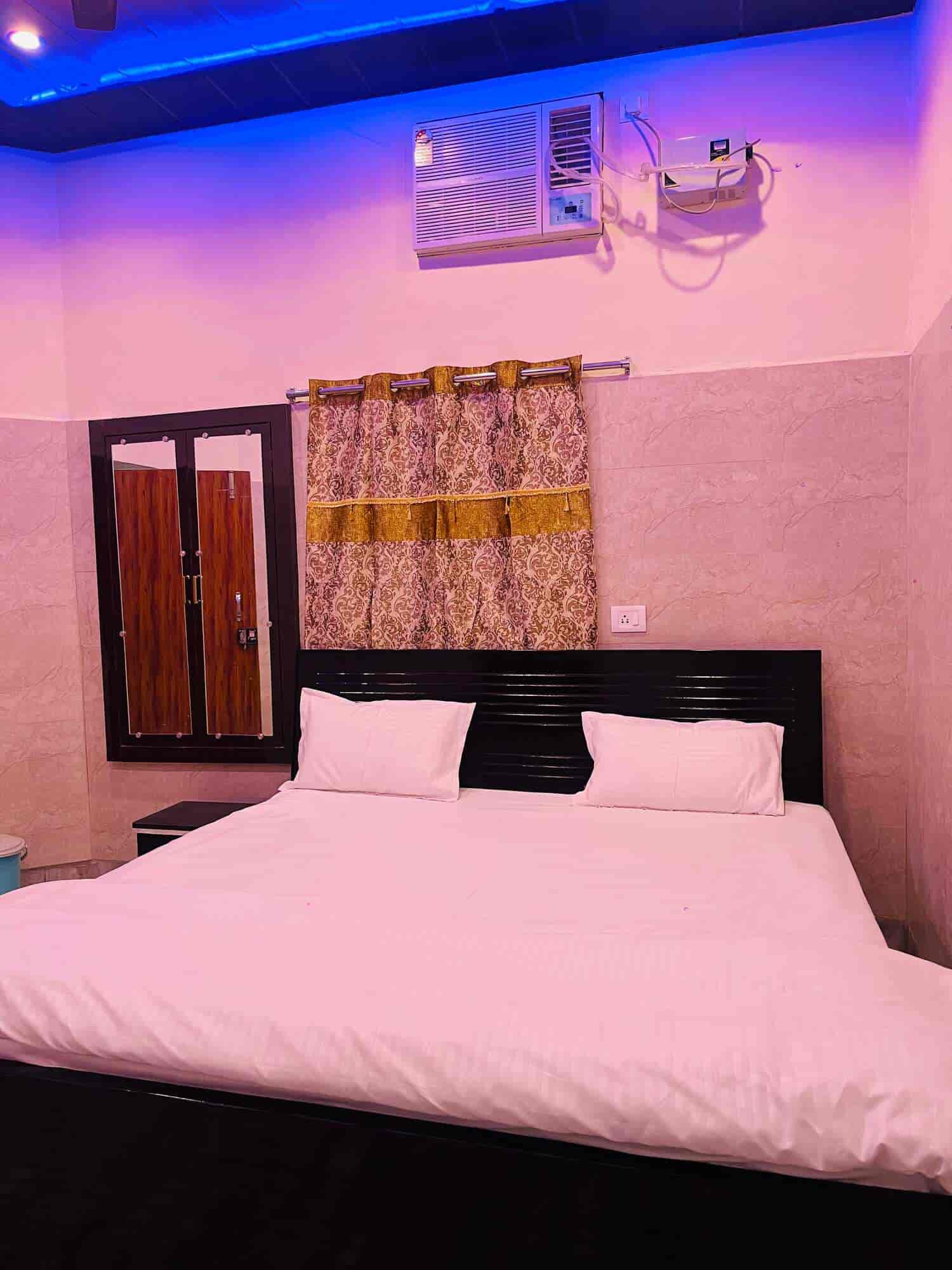 Top Homestay in Varanasi Cantt Best Guest House near me Justdial
